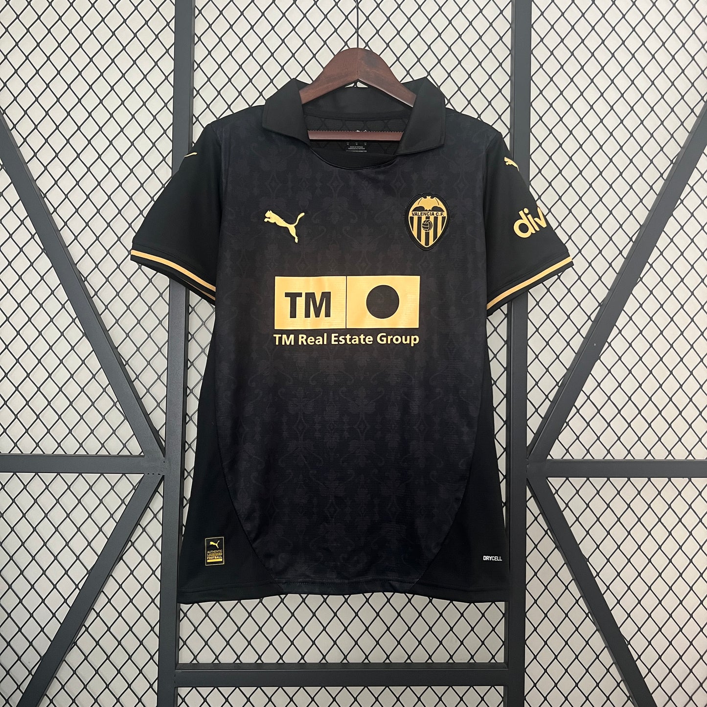 Valencia Away Soccer Jersey - 2024/25