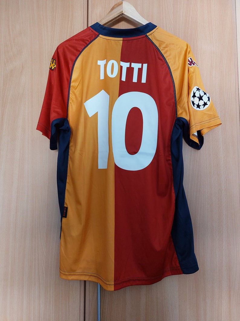 AS Roma 2001/02 Home UCL Jersey - Classic Retro Roma Champions League Shirt - Vintage Italian Football Kit