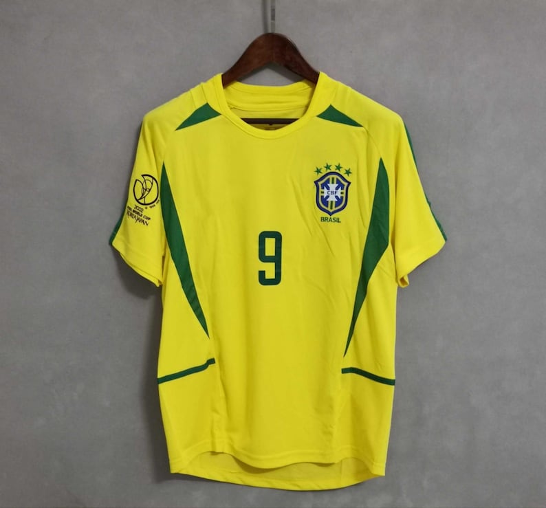 Brazil 2002 Home Jersey - Iconic Retro World Cup Champions Shirt - Vintage Brazil Football Kit